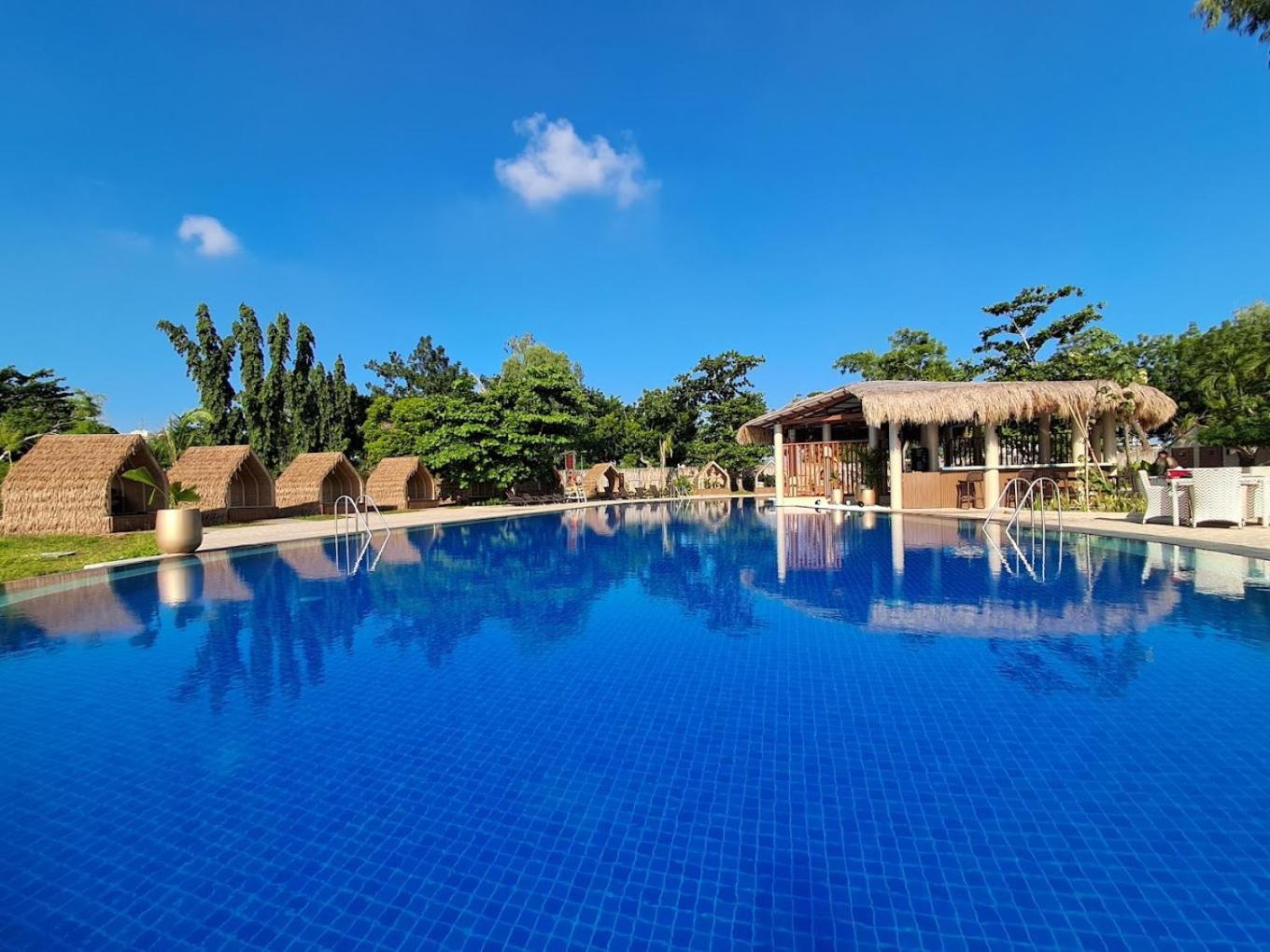 Mactan Newtown 8 Boulevard Deluxe Punta Engaño Екстериор снимка